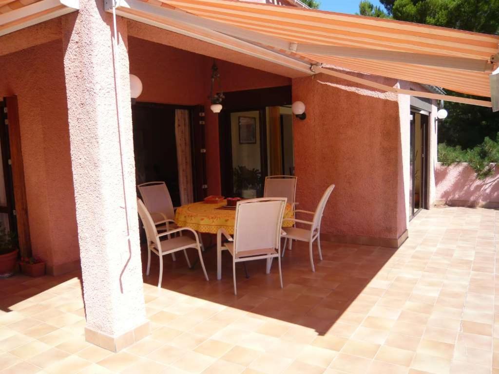 Chambres D'Hote L'Amandiere A كوكونيان المظهر الخارجي الصورة